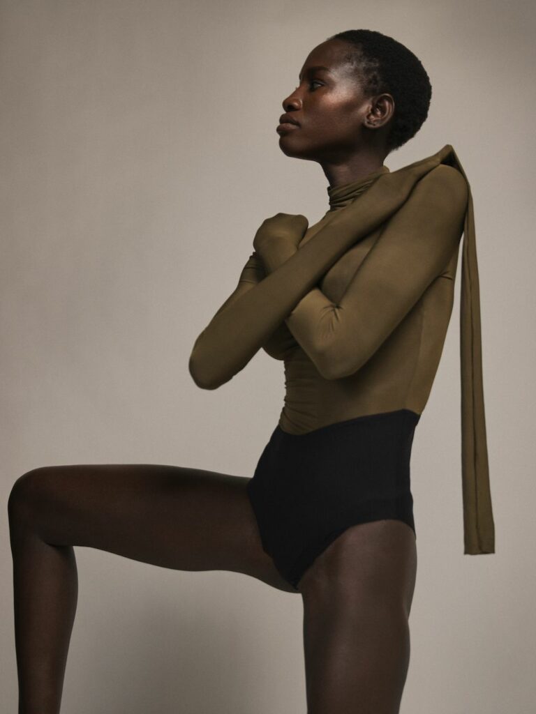 Kevin Rinaldo - Portfolio - Model Feuza DIOUF - Aliyah Semillano, fashion stylist - Represented by Metropolitan Models in Paris and CLEAR MANAGEMENT - Copyright Kevin Rinaldo - Editorial Shoot for SICKY