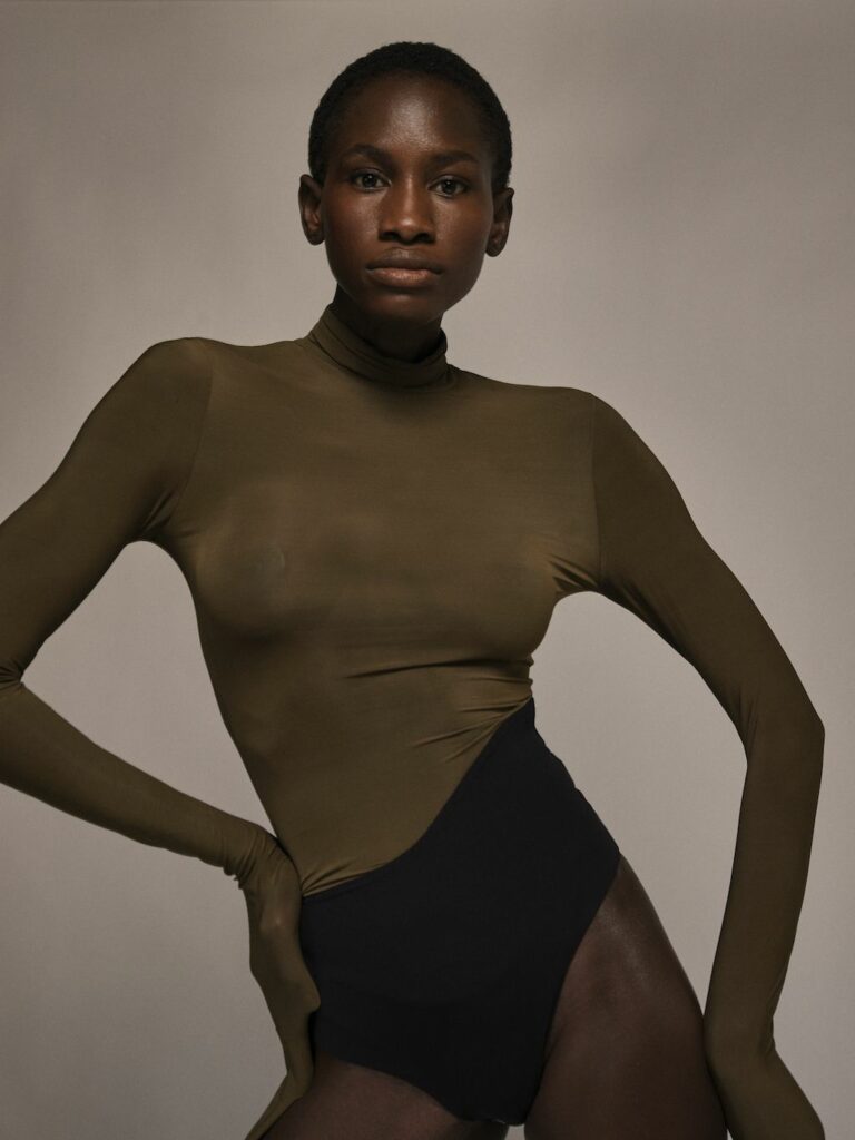 Kevin Rinaldo - Portfolio - Model Feuza DIOUF - Aliyah Semillano, fashion stylist - Represented by Metropolitan Models in Paris and CLEAR MANAGEMENT - Copyright Kevin Rinaldo - Editorial Shoot for SICKY