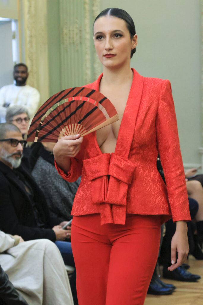 Manu-Sánchez-spectacular-fashion-show,-celebrated-his-25th-anniversary-PFW-SS24