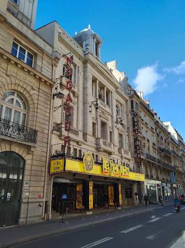 THEATRE MOGADOR PARIS