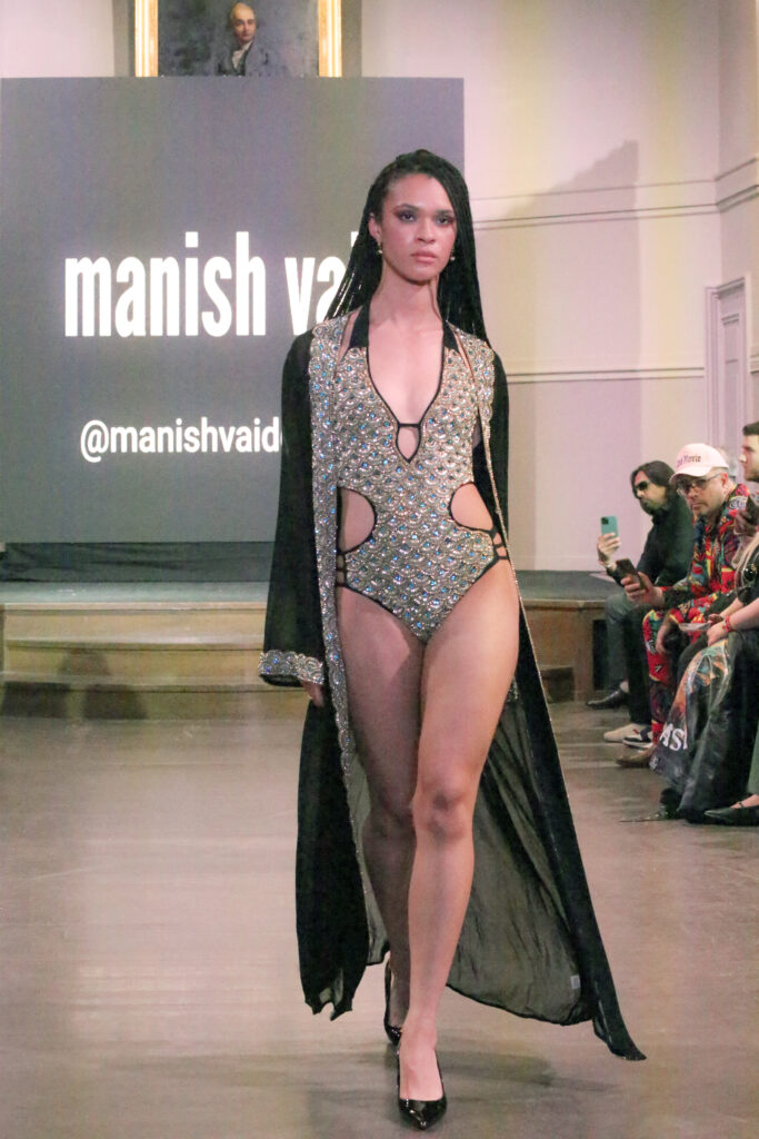 Manish-Vaid's-Enchanting-AW25-Couture-Collections-Dazzle-at-Hôtel-de-l'Industrie-During-Paris-Fashion-Week-on-International-Women's-Day